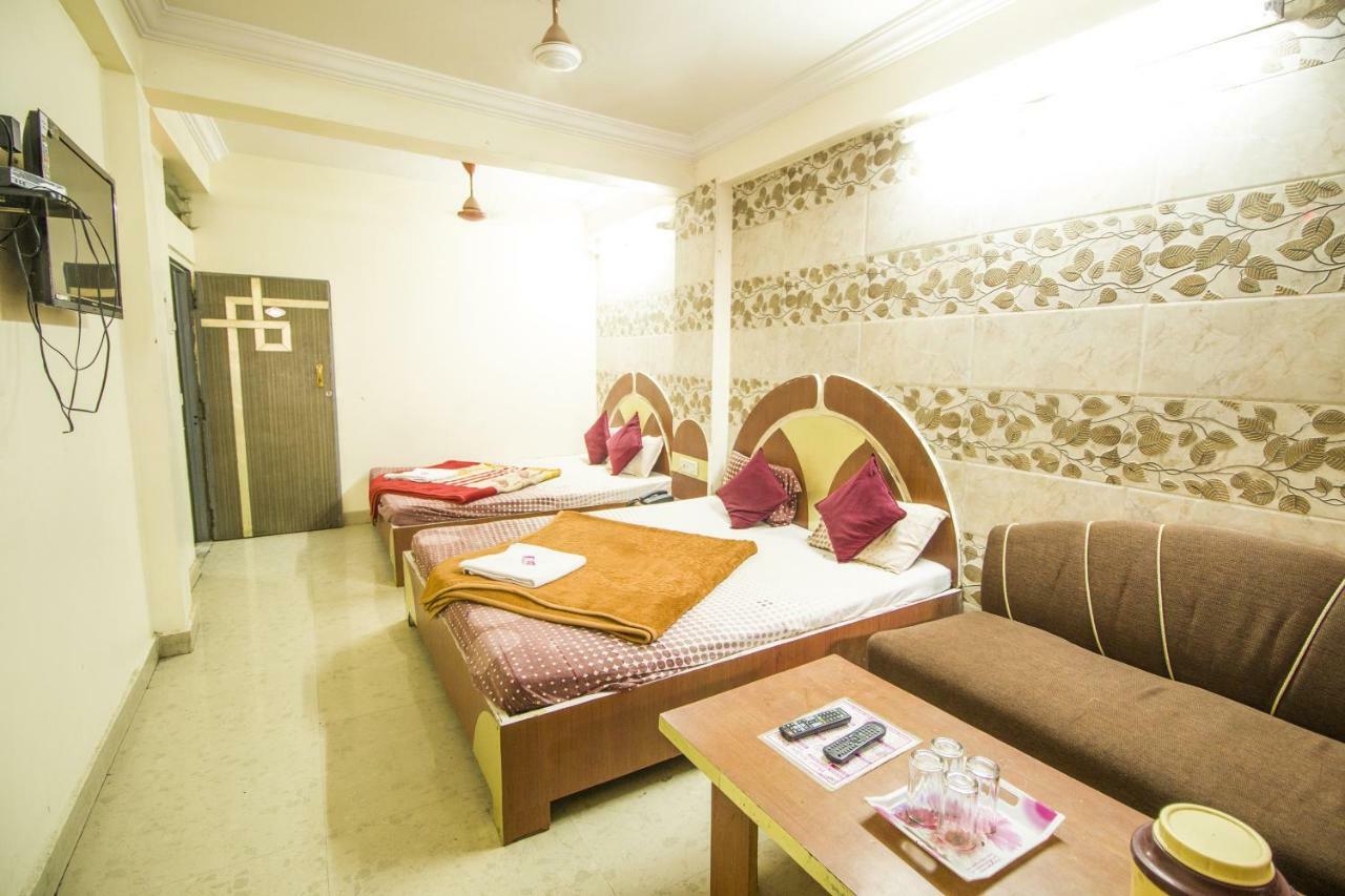 Hotel Gujarat Palace Ujjain Eksteriør bilde