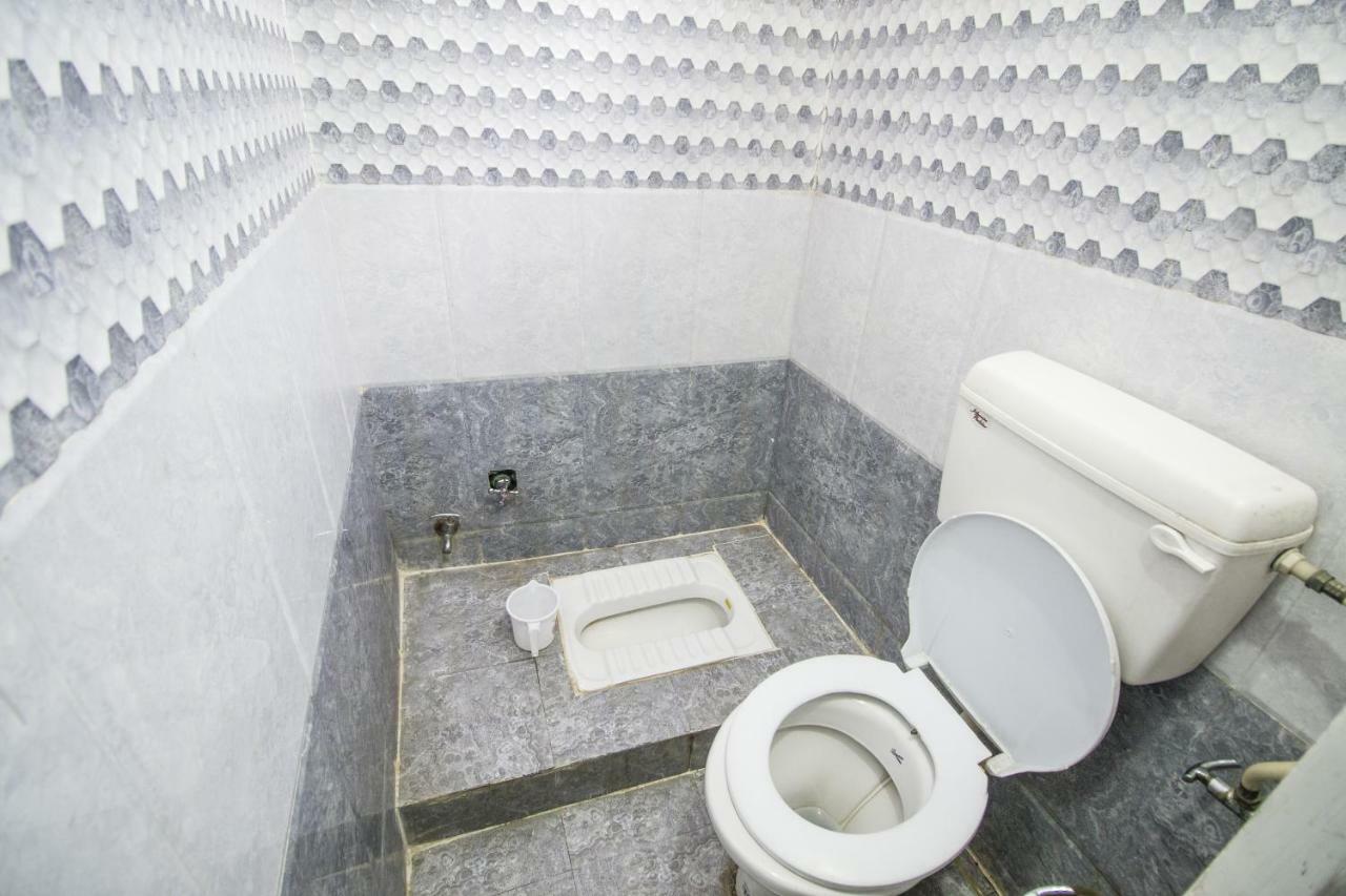 Hotel Gujarat Palace Ujjain Eksteriør bilde