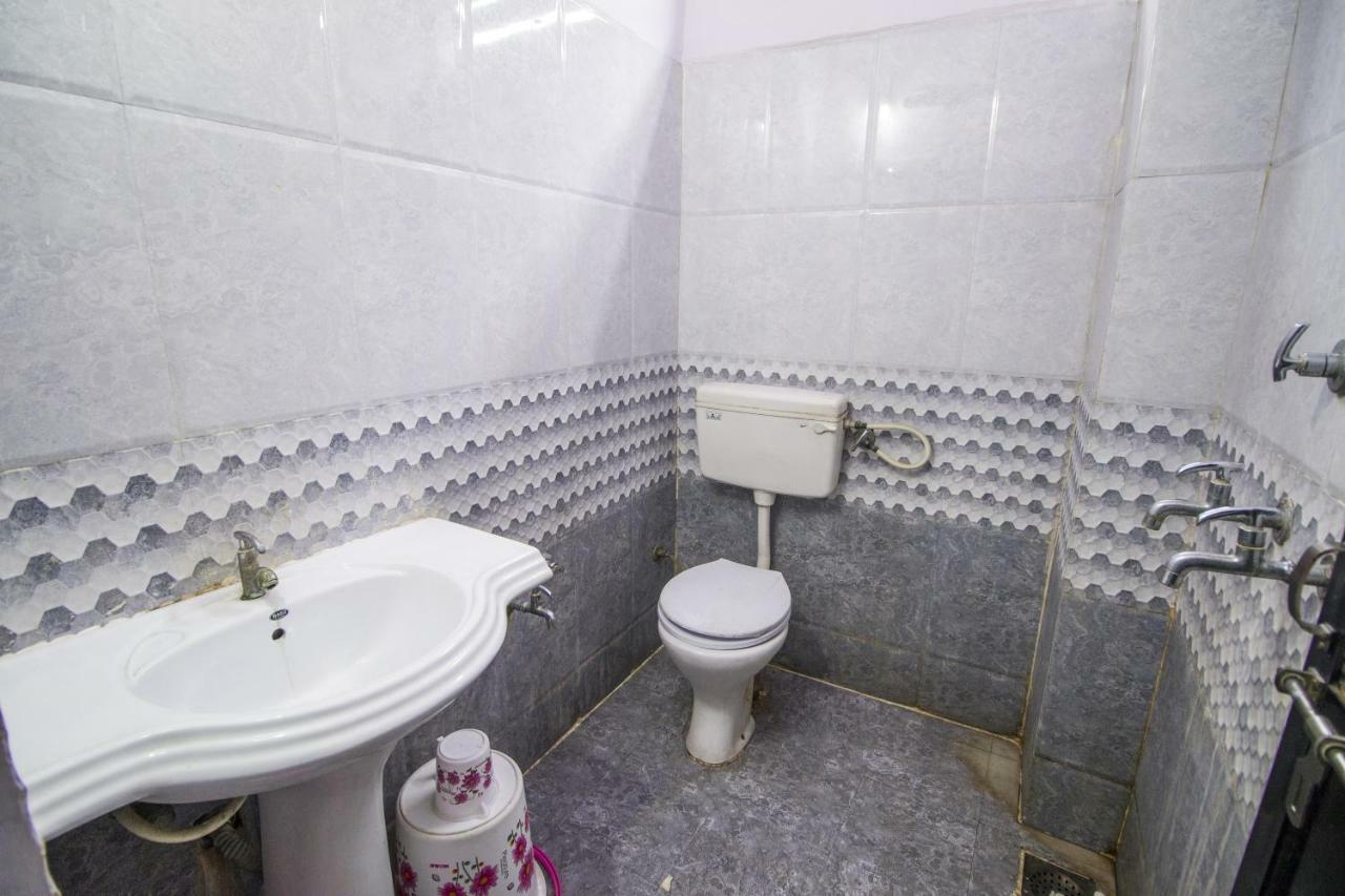 Hotel Gujarat Palace Ujjain Eksteriør bilde