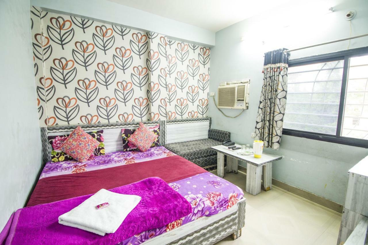 Hotel Gujarat Palace Ujjain Eksteriør bilde